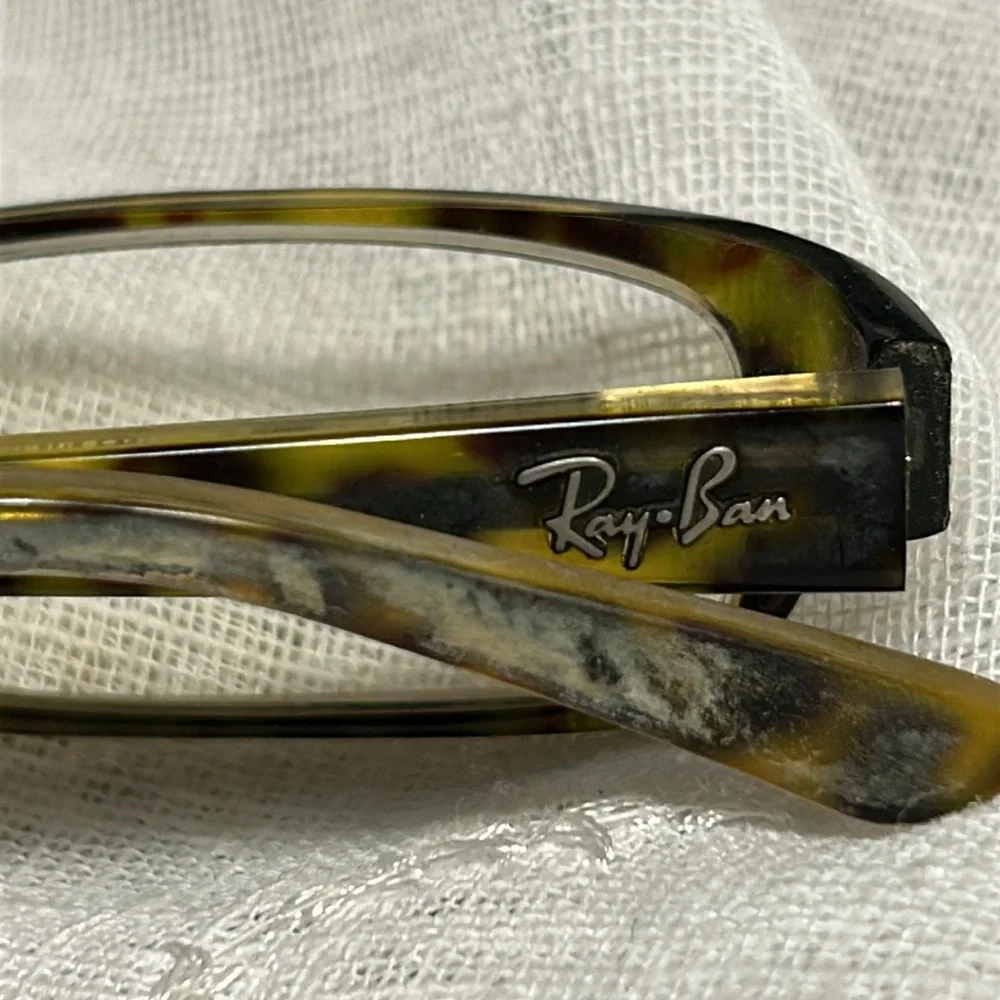 Ray-Ban frames with case